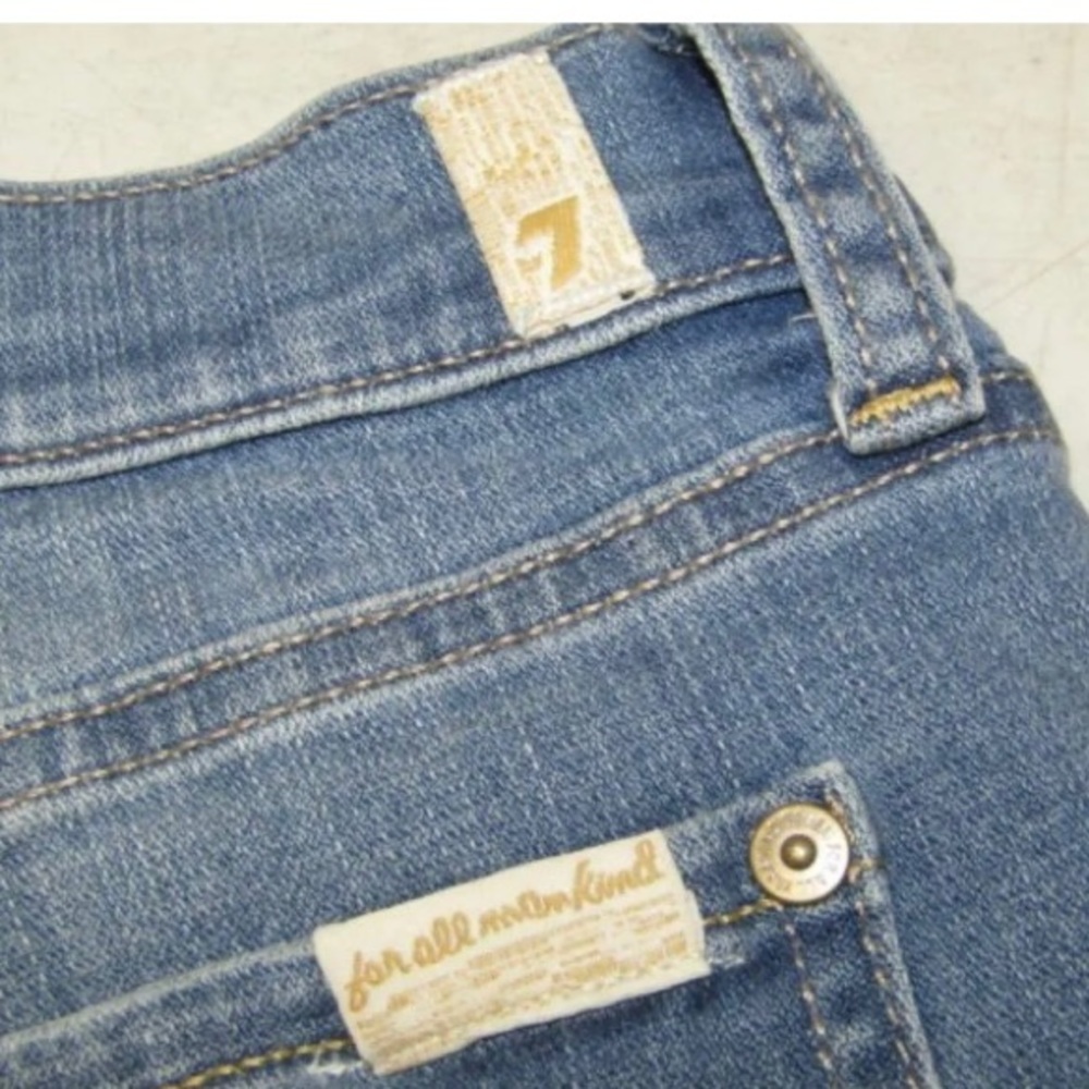 #15 7 For All Mankind Women's US 28 Mid Roll Denim Shorts Light Blue NWT 🔥 - Picture 4 of 7